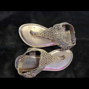 Rouge Helium sparkle slid in sandal size 6